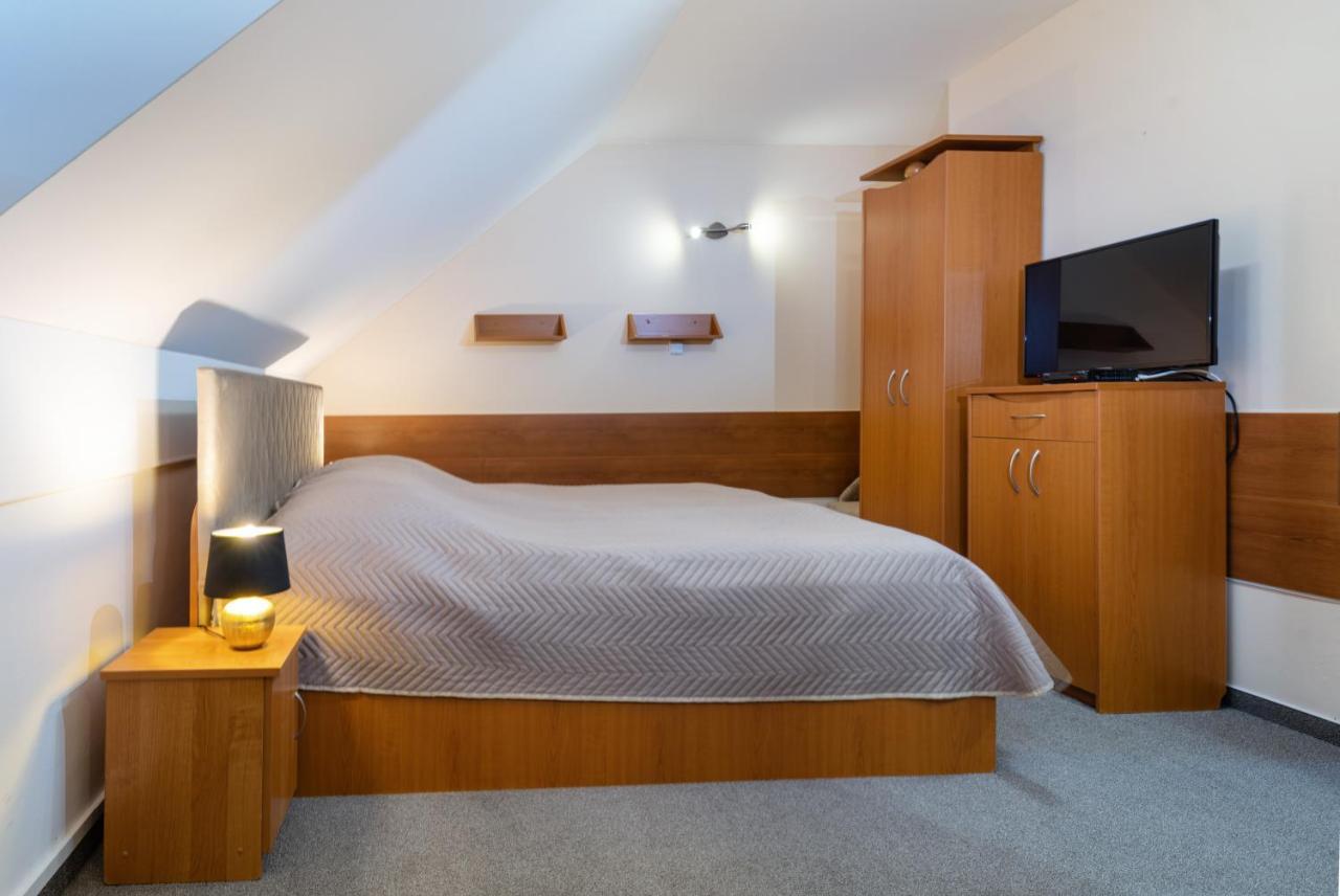 Vila Viktoria Rajecke Teplice Bagian luar foto