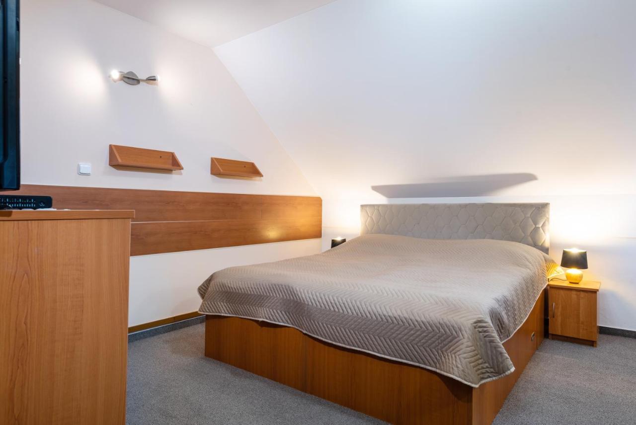 Vila Viktoria Rajecke Teplice Bagian luar foto